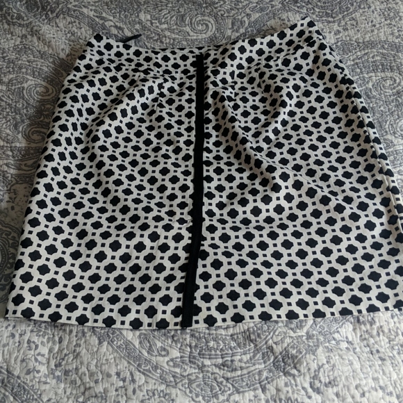 SOLD Cynthia Rowley mid length pencil skirt - Picture 4 of 4